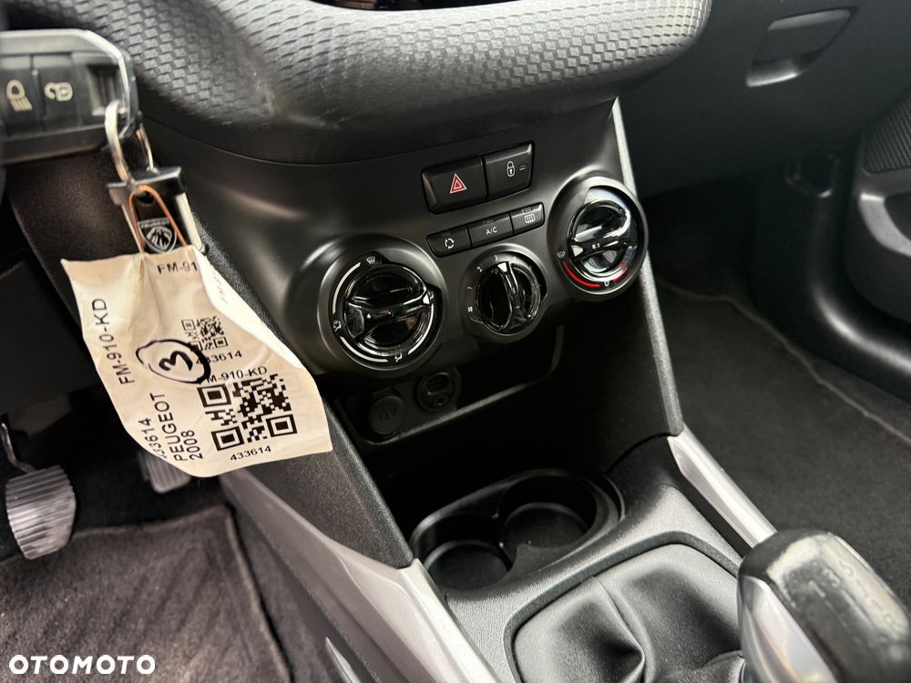 Peugeot 2008 1.2 Pure Tech GPF Allure S&S - 25