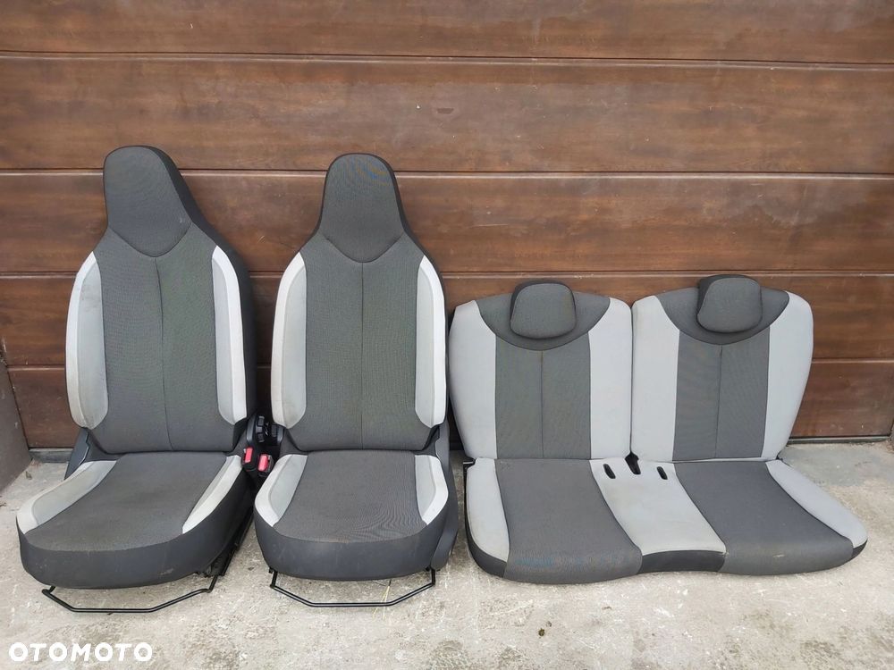 Toyota AYGO II fotel fotele kanapa lewy prawy tył - 1