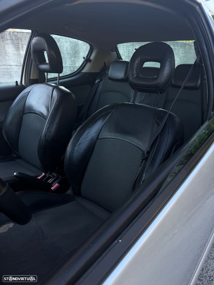 Peugeot 206 - 6