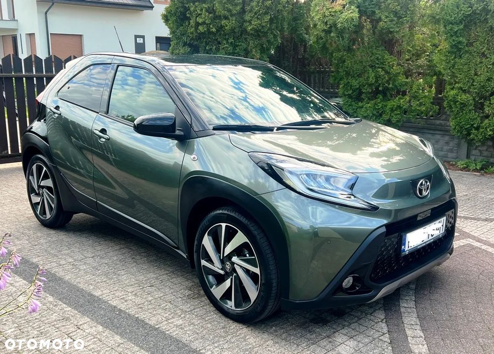 Toyota Aygo X 1.0 VVT-i Executive CVT - 2