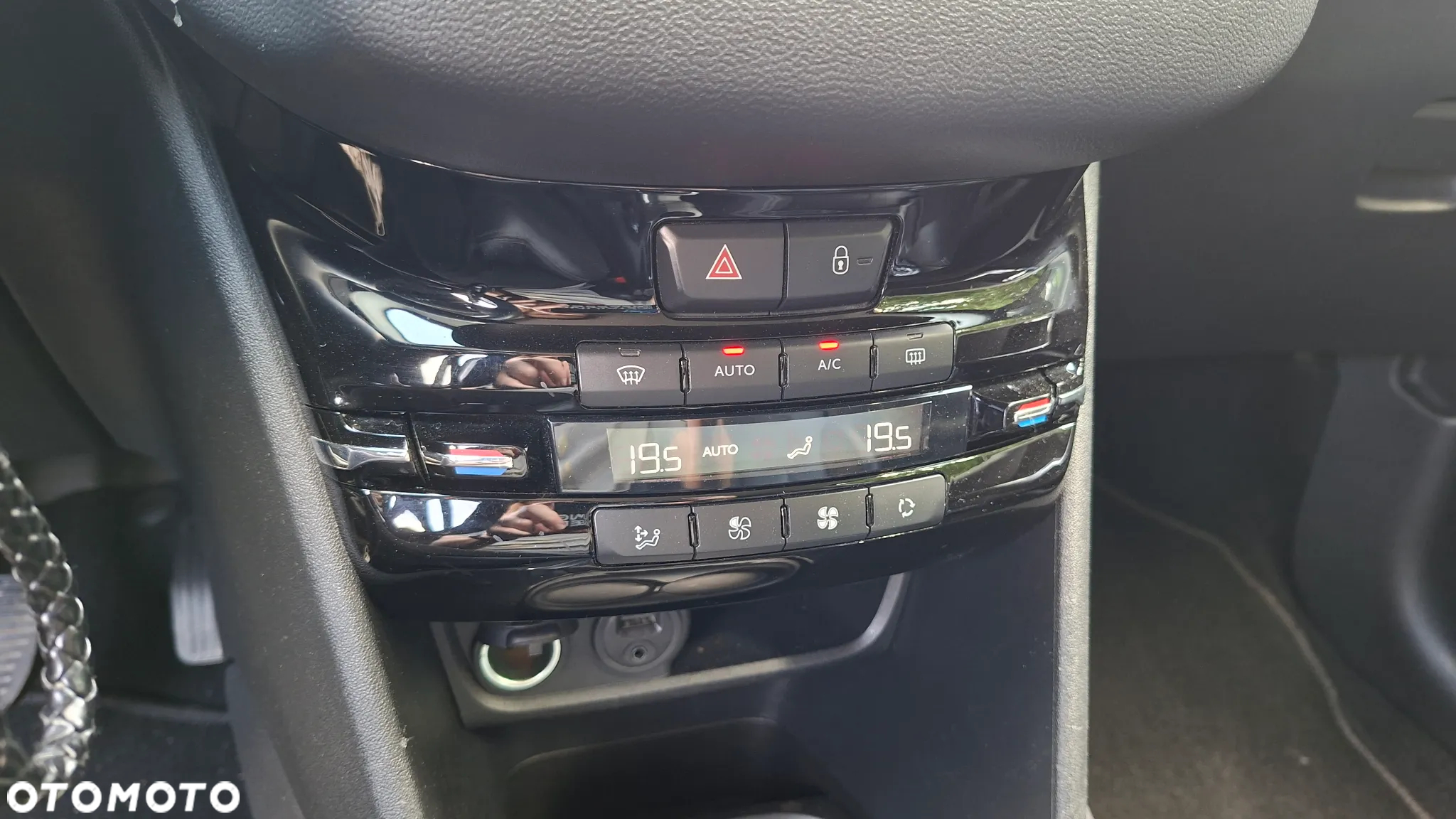 Peugeot 208 1.6 VTi Allure - 15