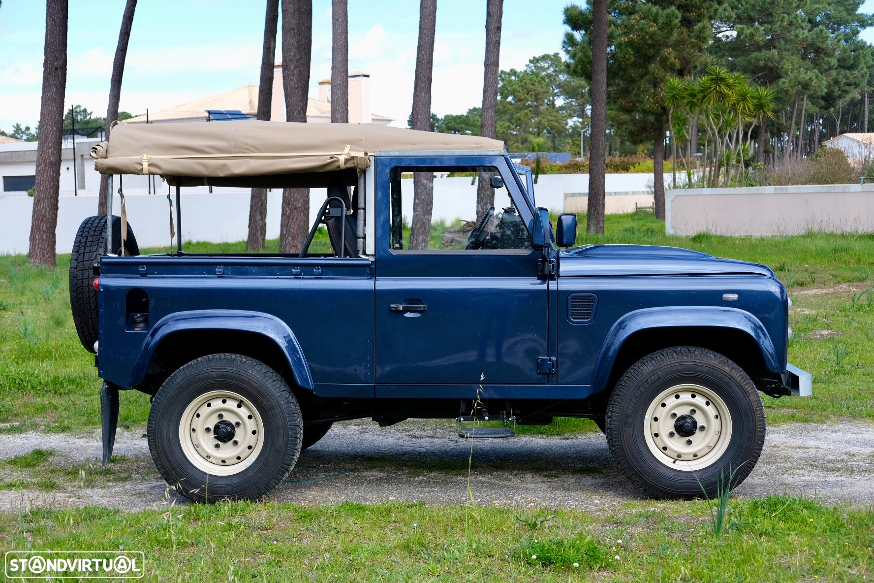 Land Rover Defender 90 SW 2.4 CRD S - 8