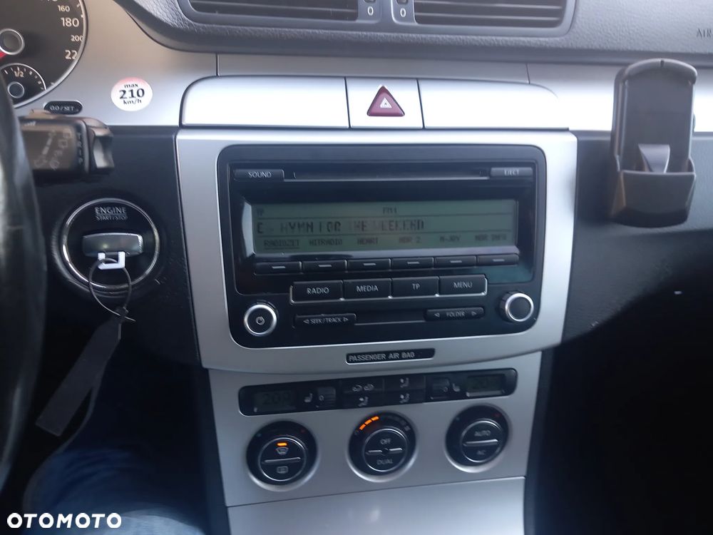 Volkswagen Passat 2.0 TDI BlueMotion Technology Comfortline - 36