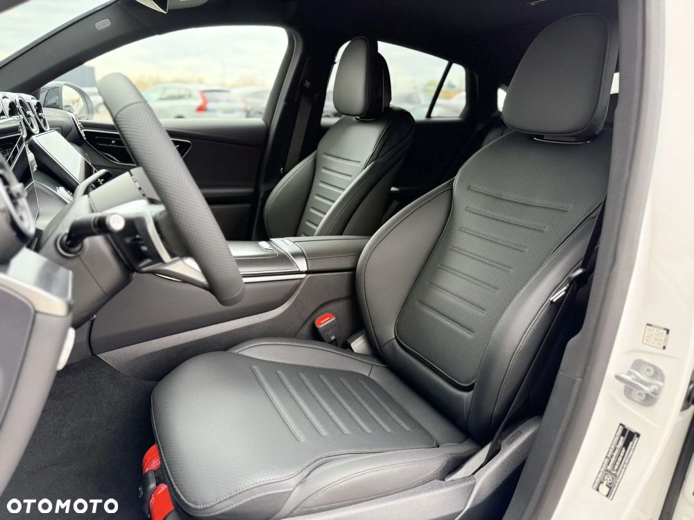 Mercedes-Benz GLC - 21