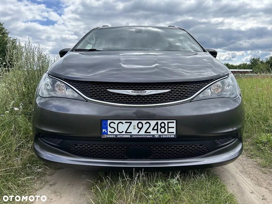 Chrysler Pacifica - 18