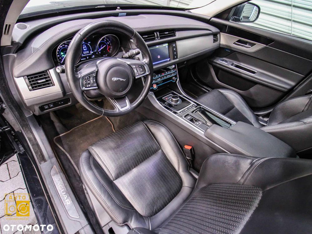 Jaguar XF 35t AWD Prestige - 17