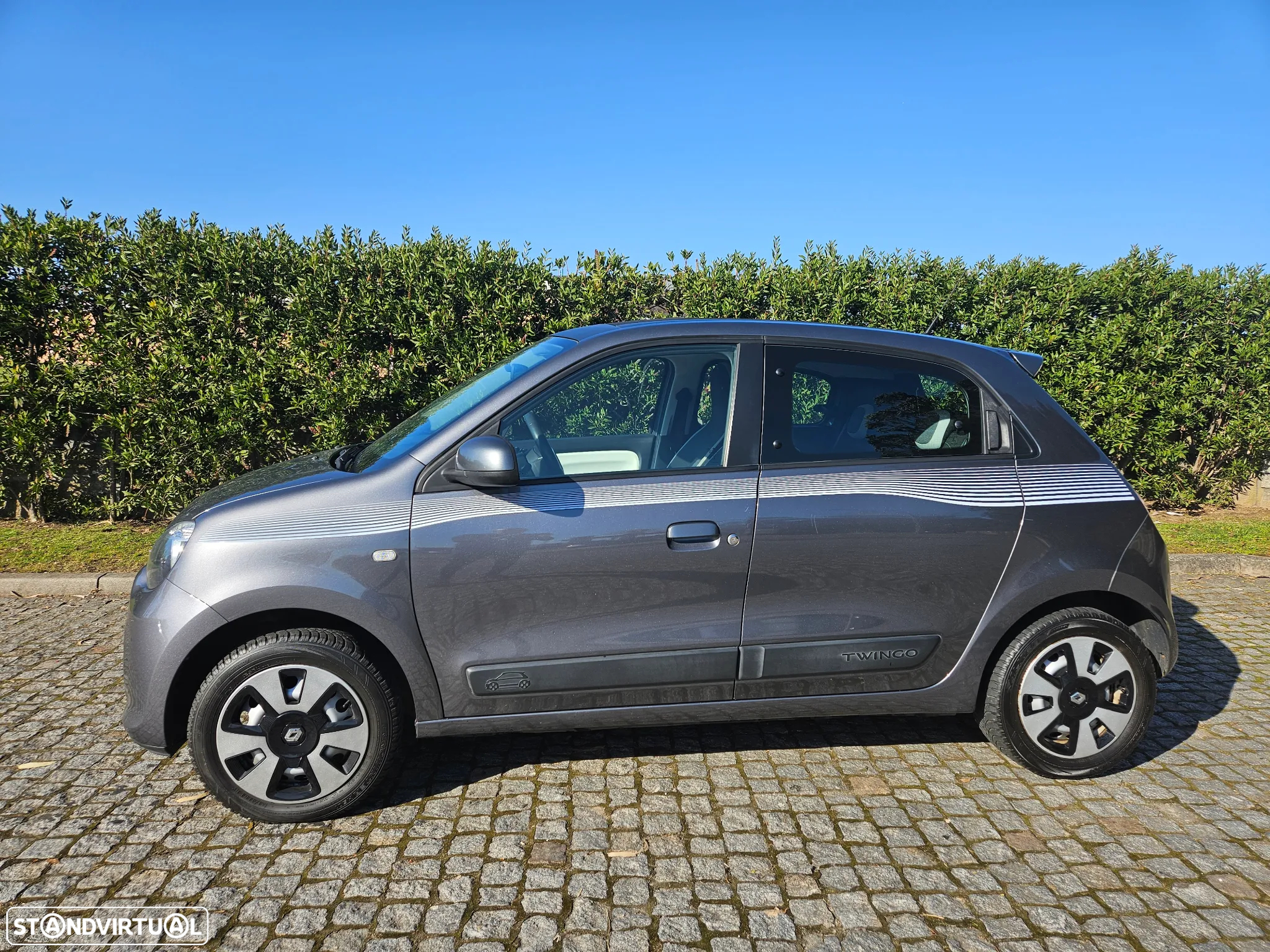 Renault Twingo 1.0 SCe Luxe - 2