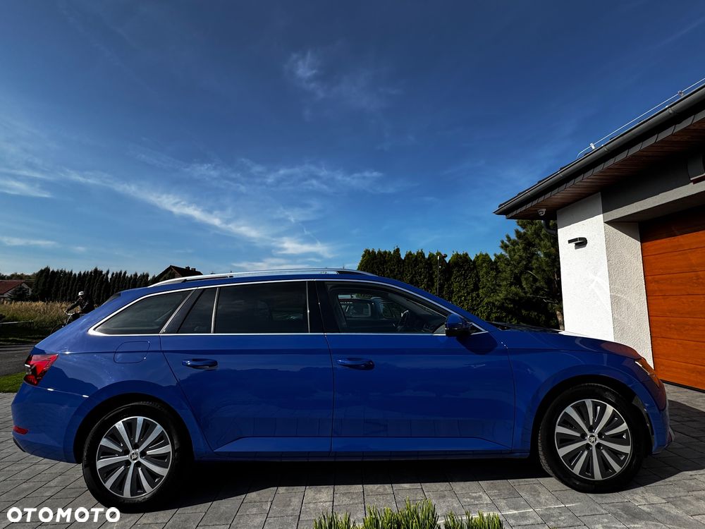 Skoda Superb 2022 photo 5