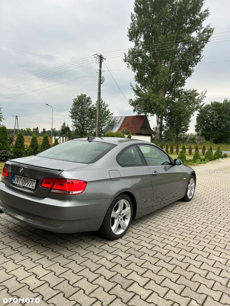 BMW Seria 3 320i - 8