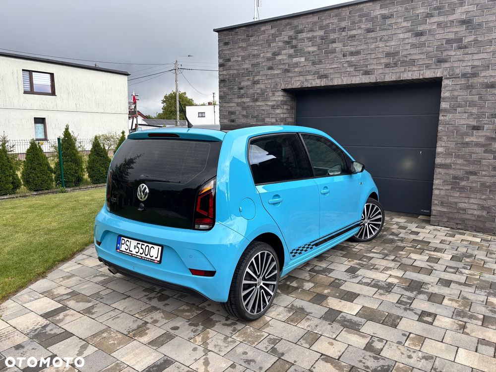 Volkswagen up! R-Line - 9