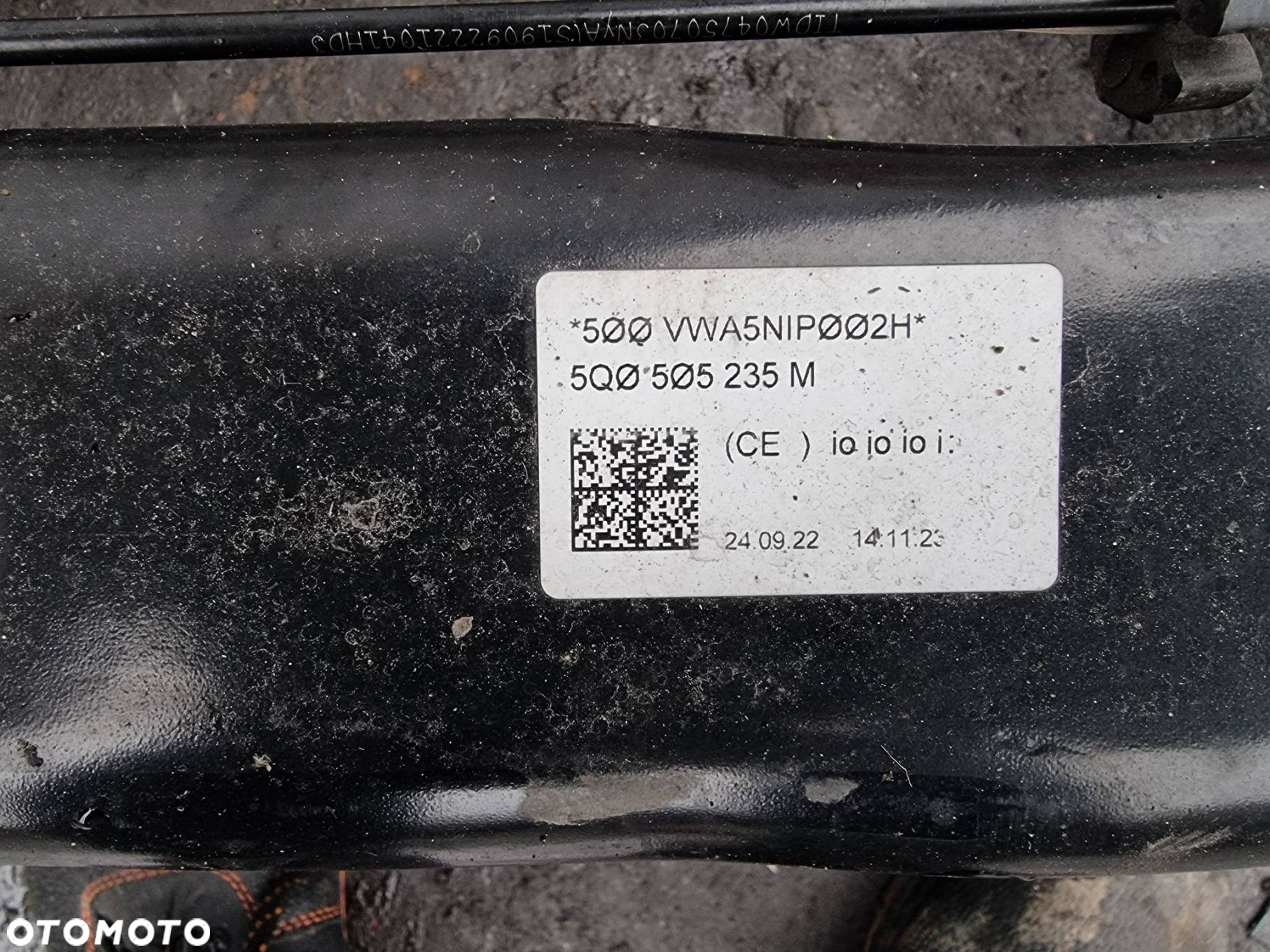 BELKA / SANKI TYŁ SKODA KAROQ FACELIFTING 5Q0505235M 2022 - 2