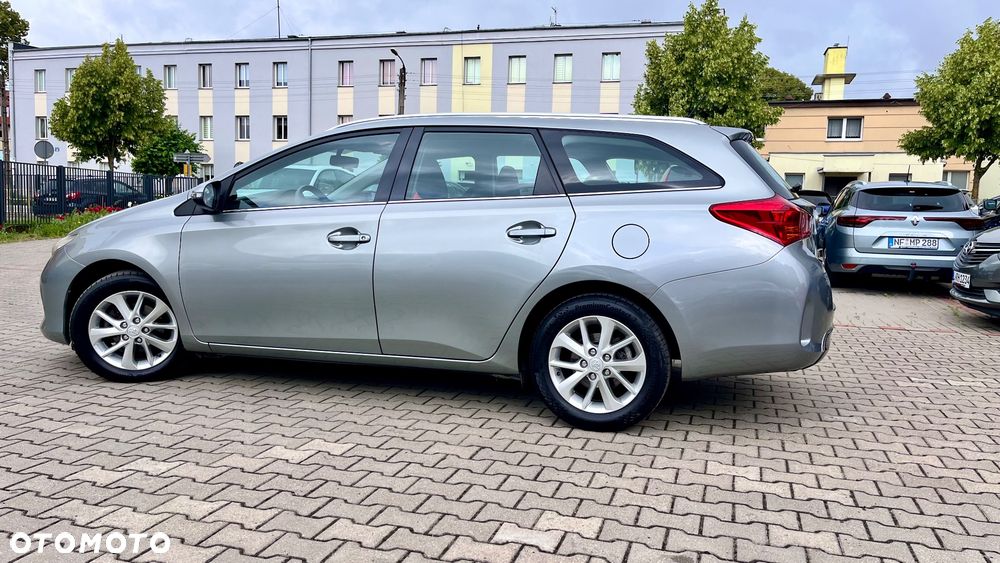 Toyota Auris - 10