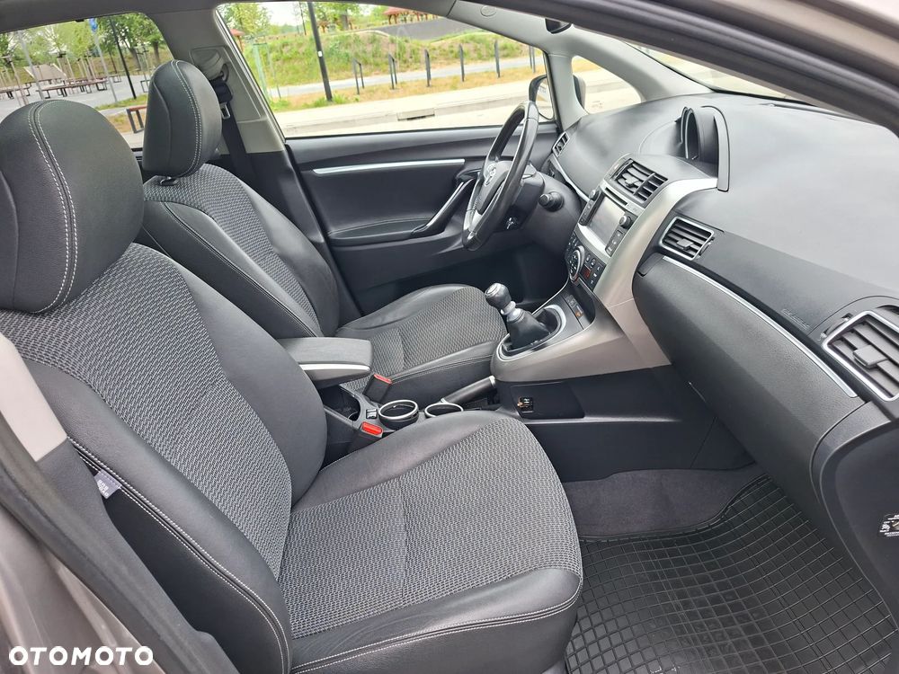 Toyota Verso 1.8 5-Sitzer Executive - 16