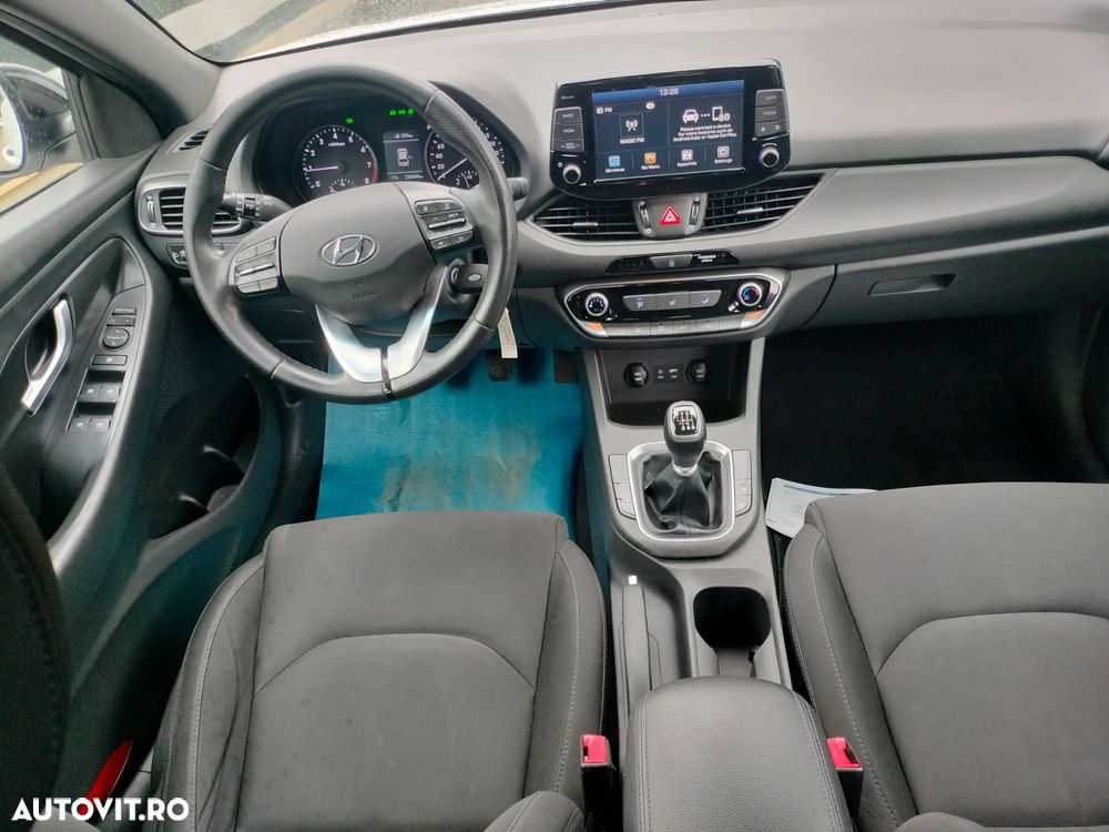 Hyundai i30 1.4 T-GDI Style - 11