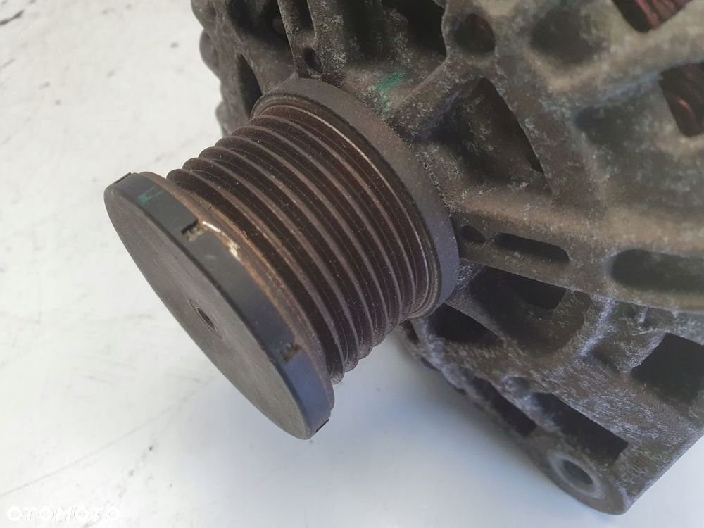 ALTERNATOR Dacia Duster I 1.2 TCe _ 231000091R valeo Alternator Oryginał - 8