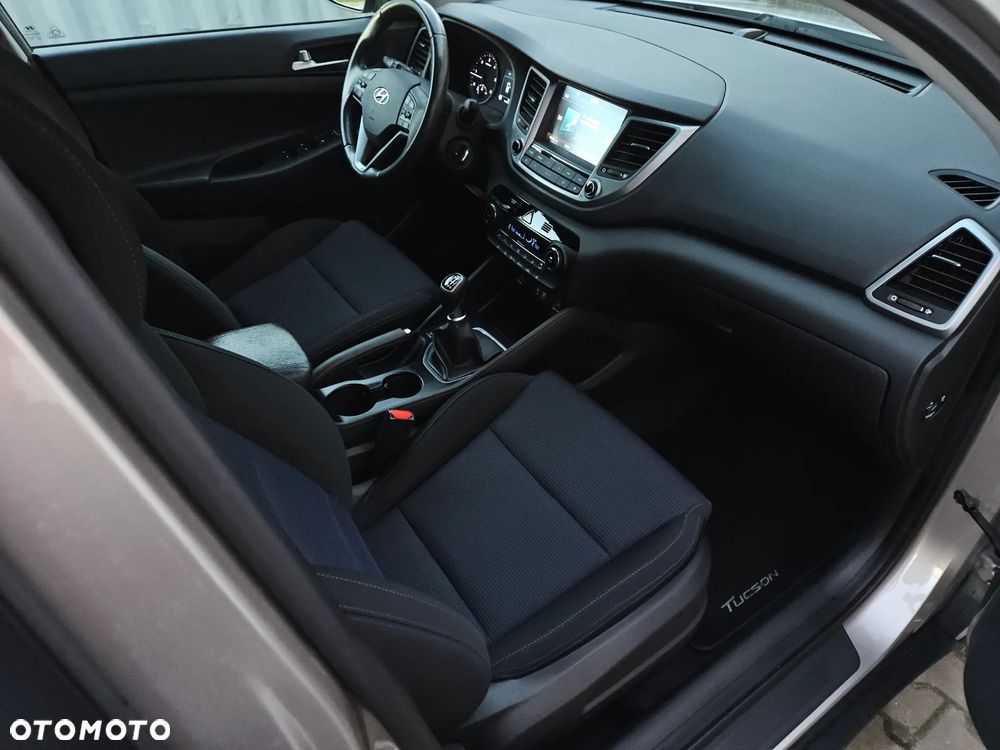 Hyundai Tucson 1.7 CRDI BlueDrive Comfort 2WD - 22