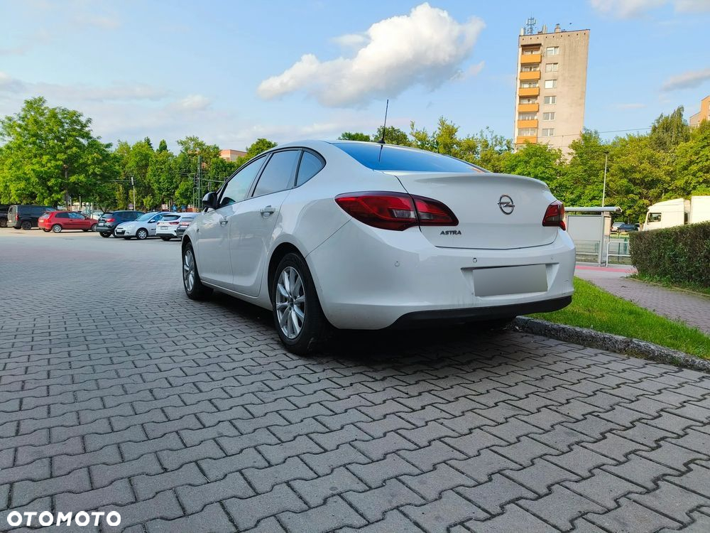 Opel Astra IV 1.6 Enjoy - 2