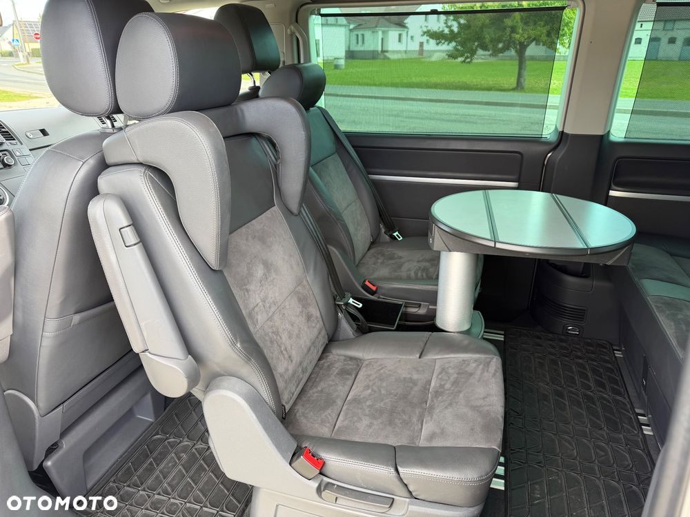Volkswagen Multivan - 8