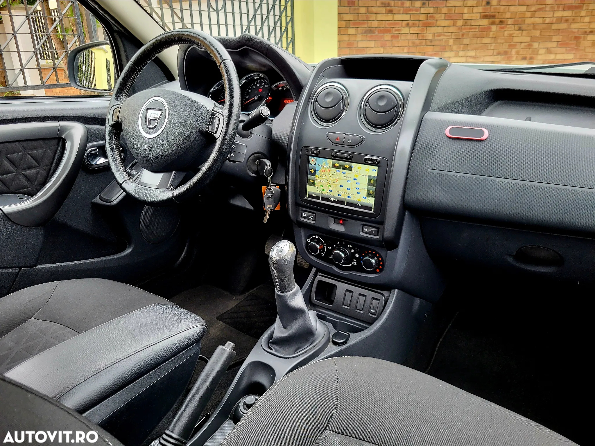 Dacia Duster 1.6 16V 4x2 Laureate - 6