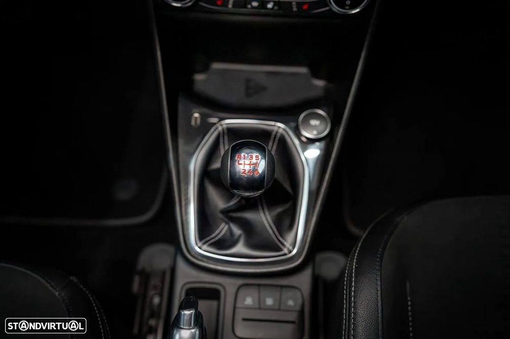 Ford Fiesta 1.5 EcoBoost ST - 22