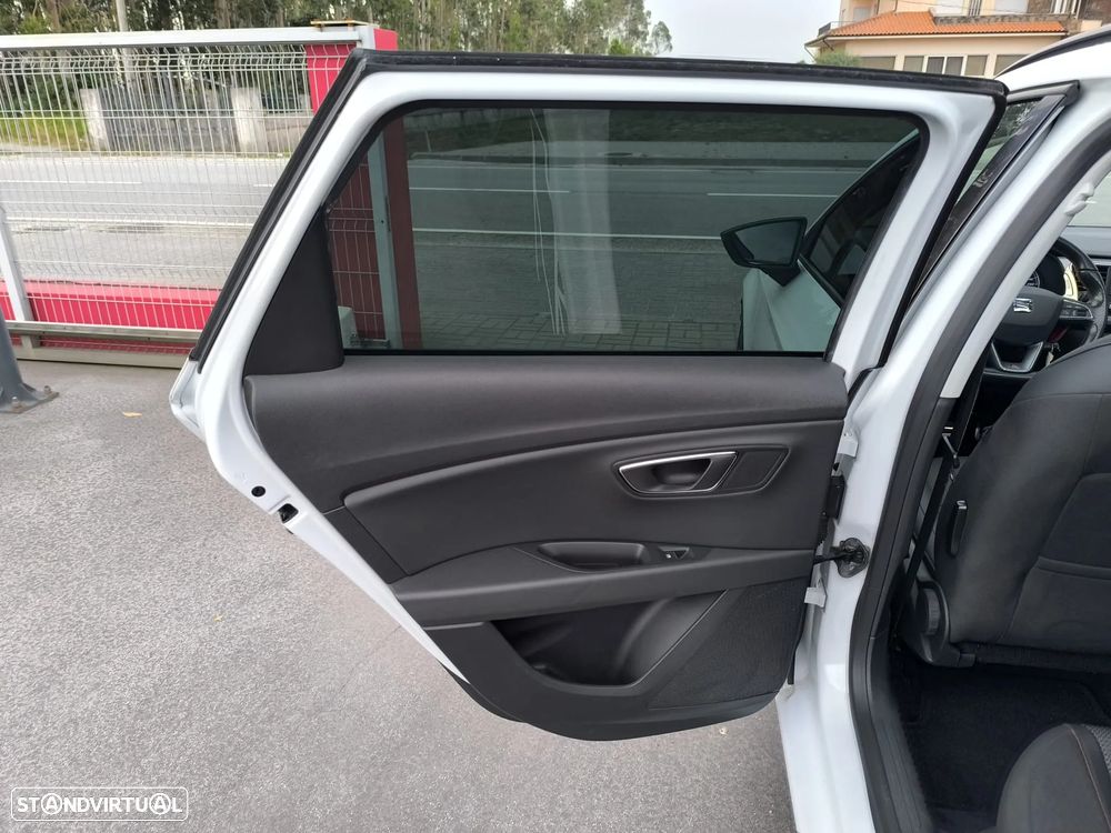 SEAT Leon 2.0 TDI DPF S&S DSG FR - 31