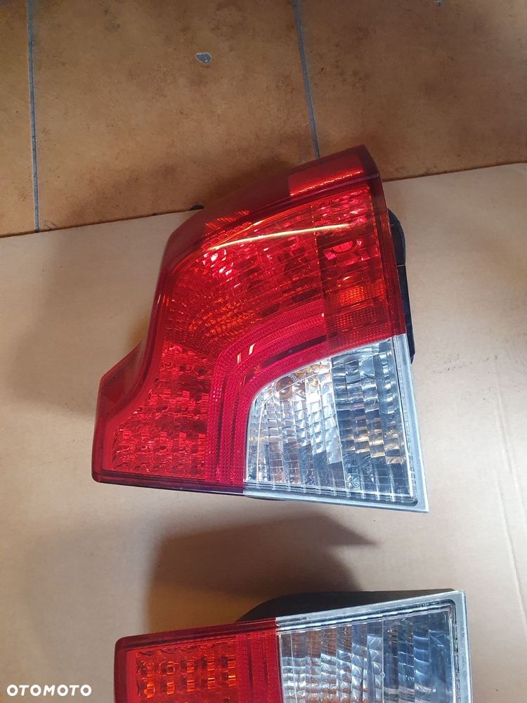 LAMPA L/P TYŁ VOLVO S40 LIFT SEDAN - 3