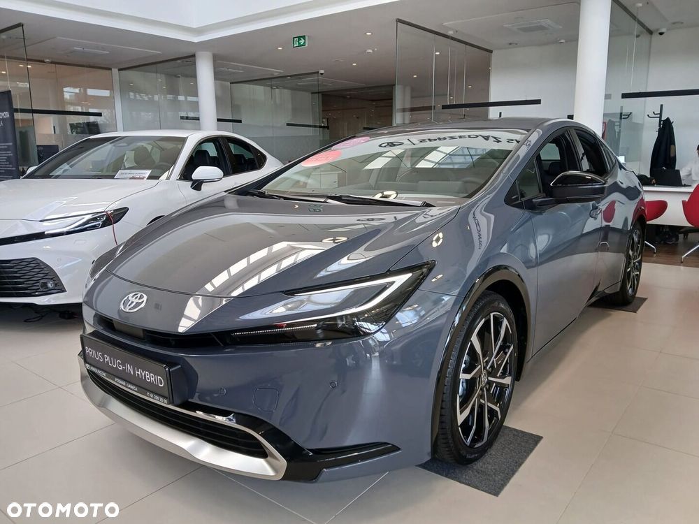 Toyota Prius - 4