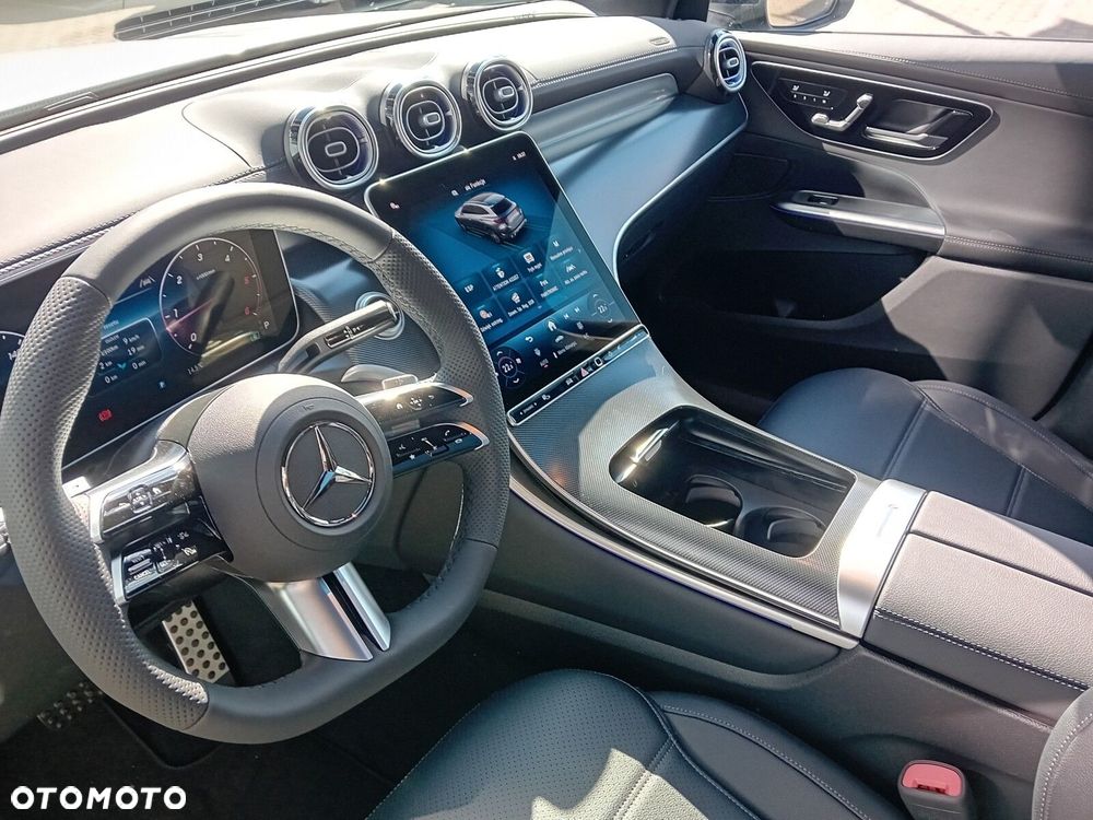 Mercedes-Benz GLC - 27