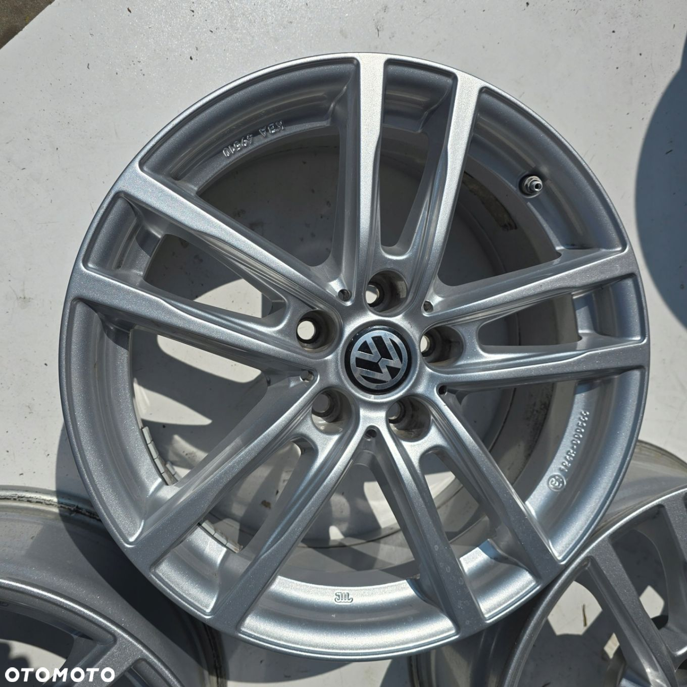 VW PASSAT B7 B8 CC TIGUAN I II ARTEON SHARAN 17 ET30 5x112 4X - 4