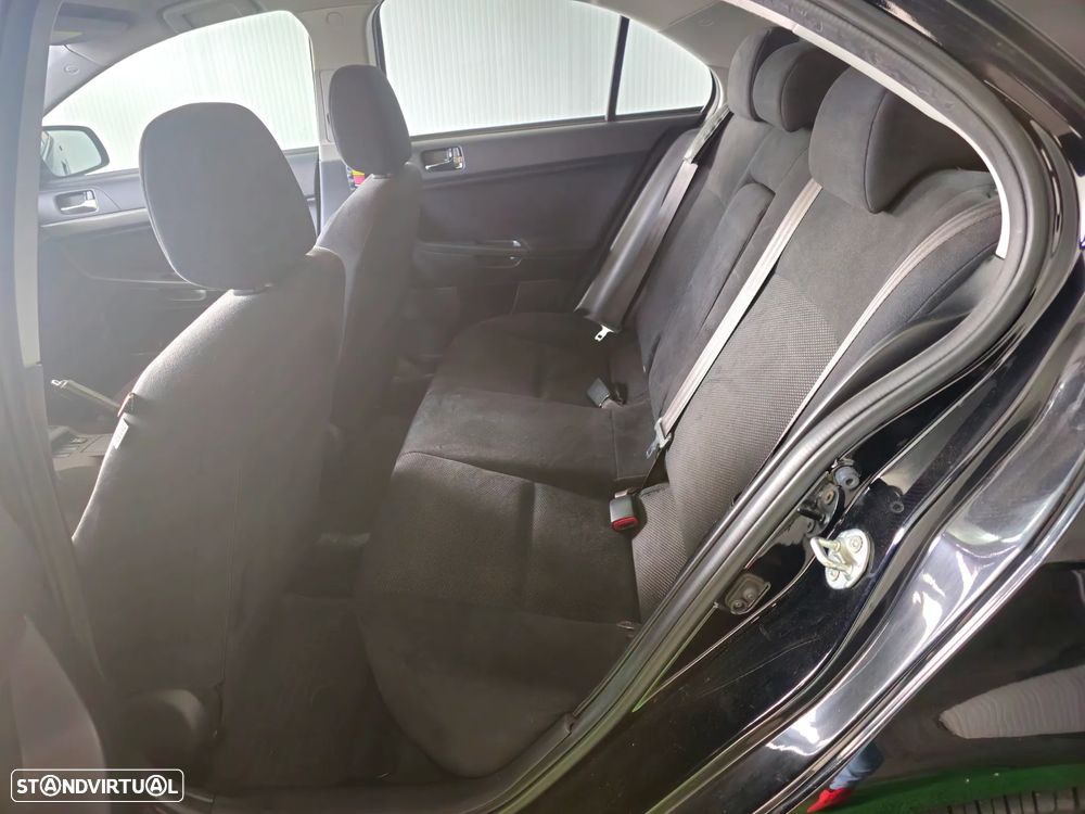 Mitsubishi Lancer Sportback 2.0 T/C Ralliart+ - 24