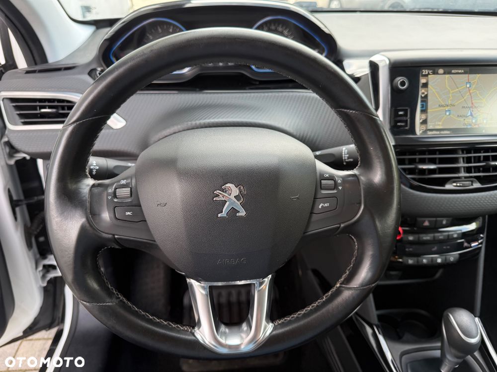 Peugeot 2008 PureTech 110 Stop&Start EAT6 Allure - 8