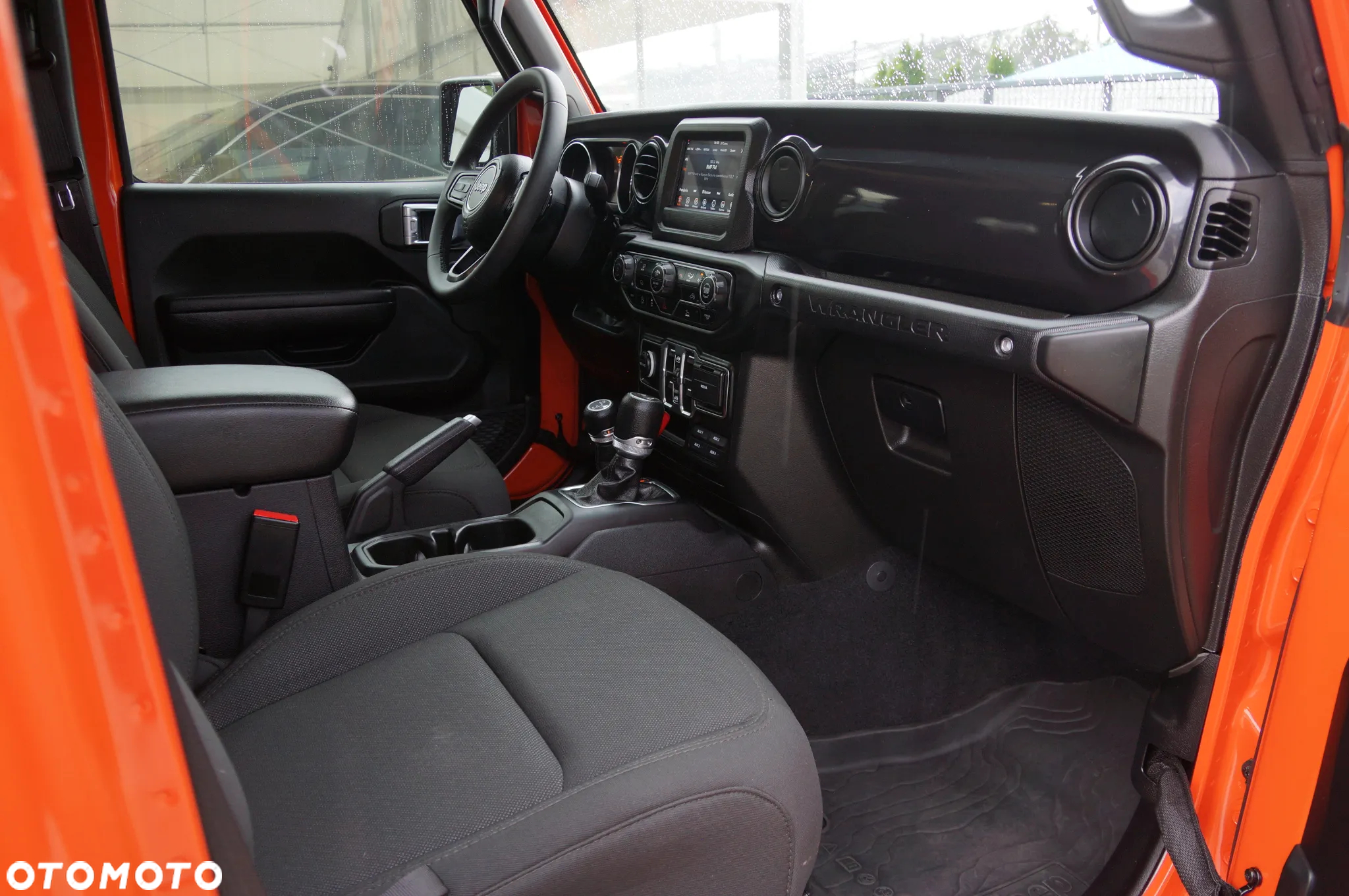 Jeep Wrangler - 24