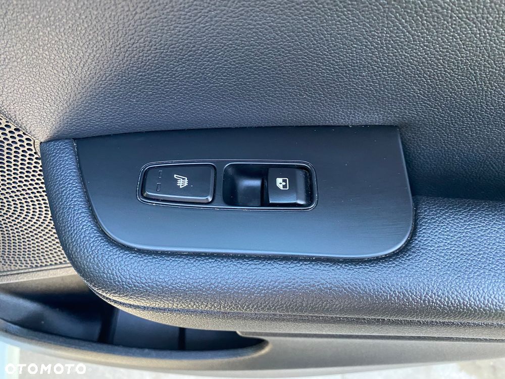 Kia Ceed - 33