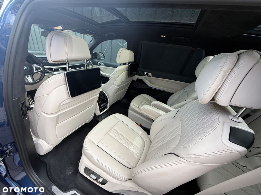 BMW X7 M50d sport - 10