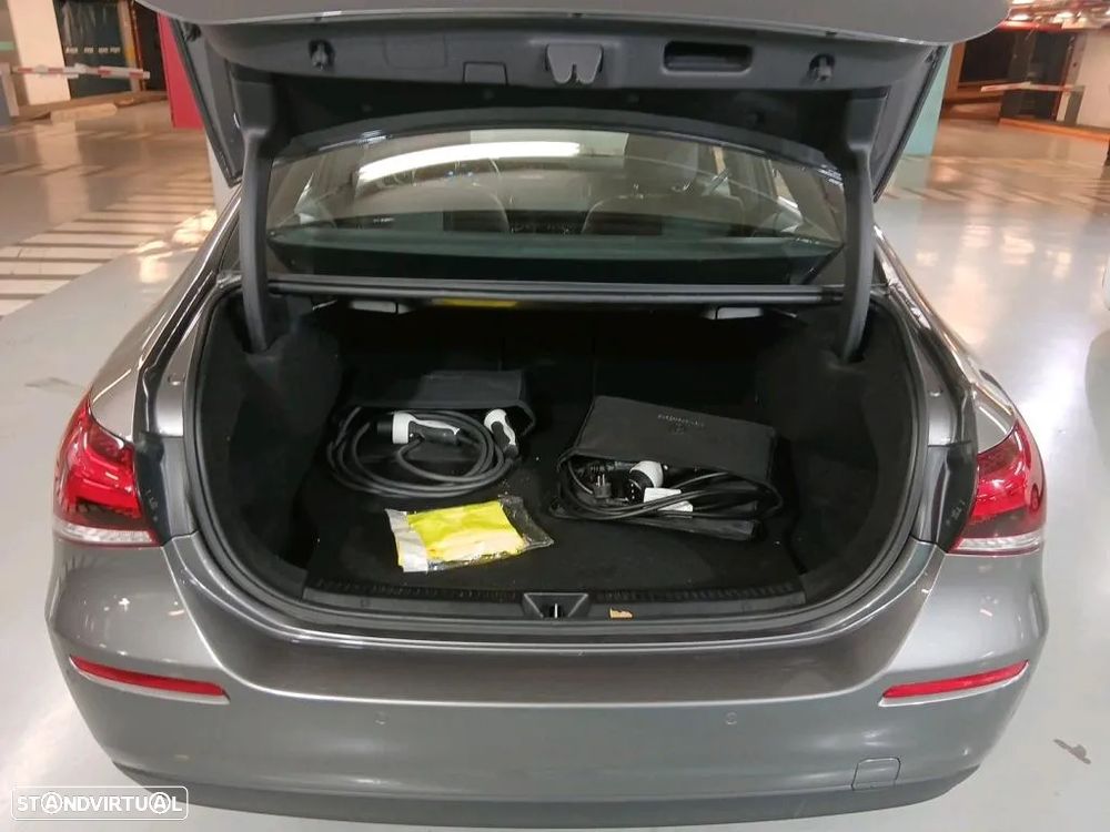 Mercedes-Benz A 250 Limousine e Style Plus - 11