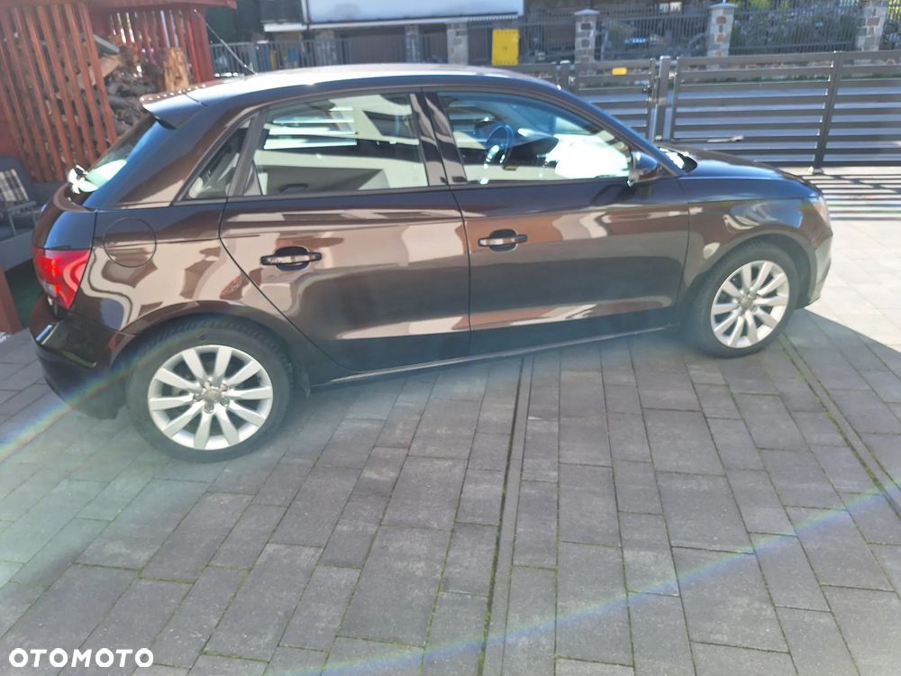 Audi A1 Sportback 1.6 TDI Ambition S tronic - 4