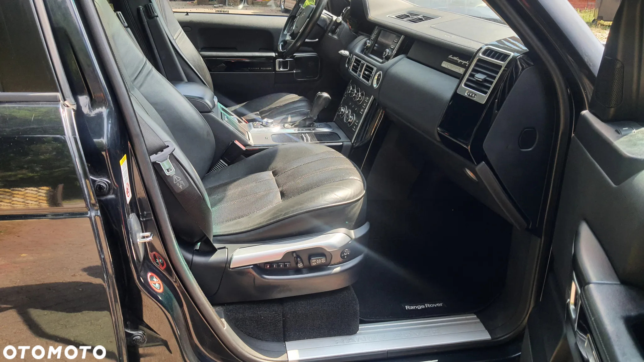Land Rover Range Rover - 15