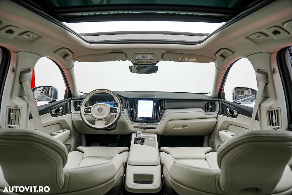 Volvo XC 60 Recharge T6 Twin Engine eAWD Inscription Expression - 2