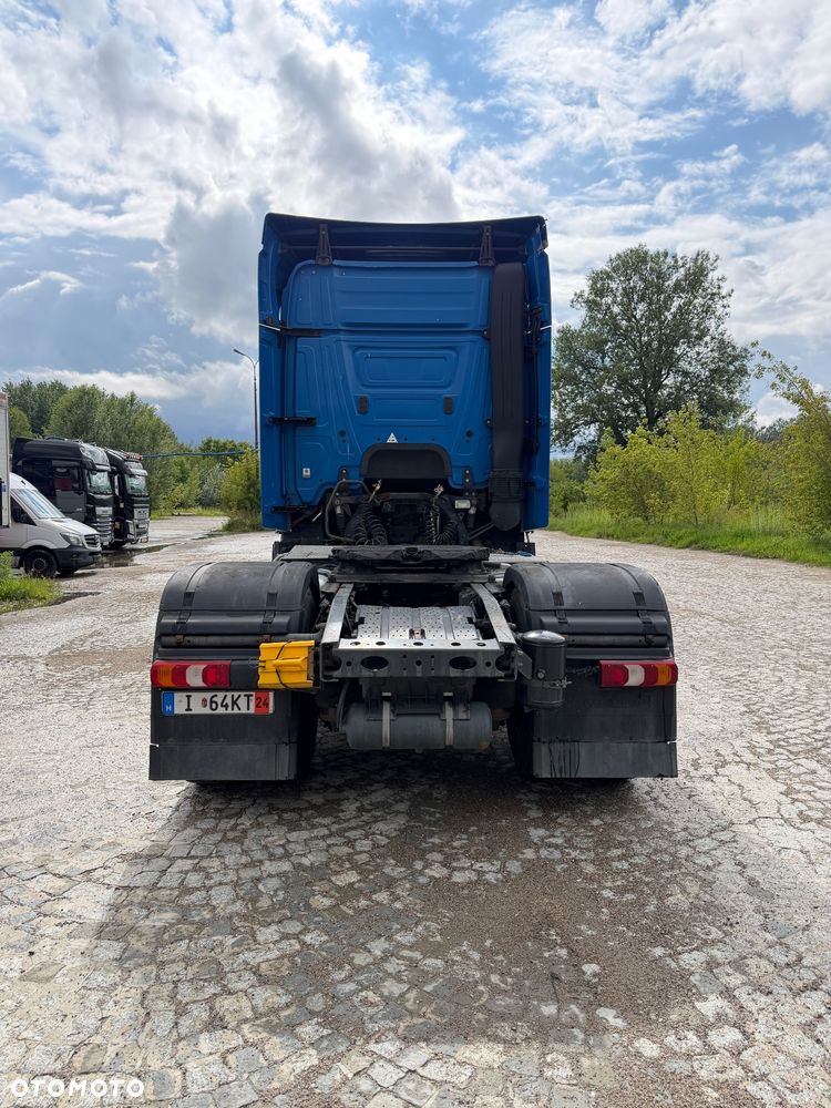 Mercedes-Benz Arocs - 5