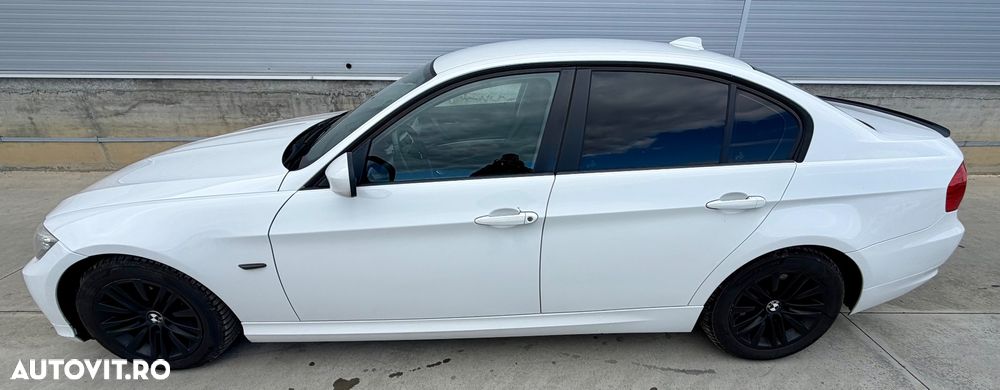 BMW Seria 3 320d DPF Edition Exclusive - 25