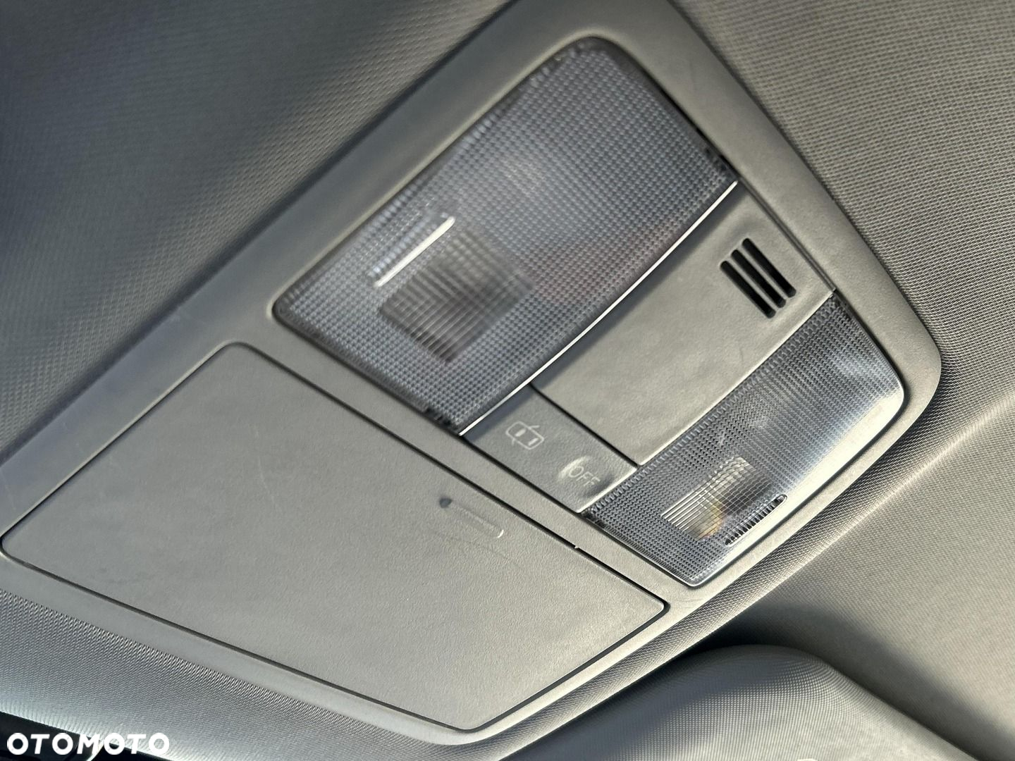 Toyota Avensis - 23