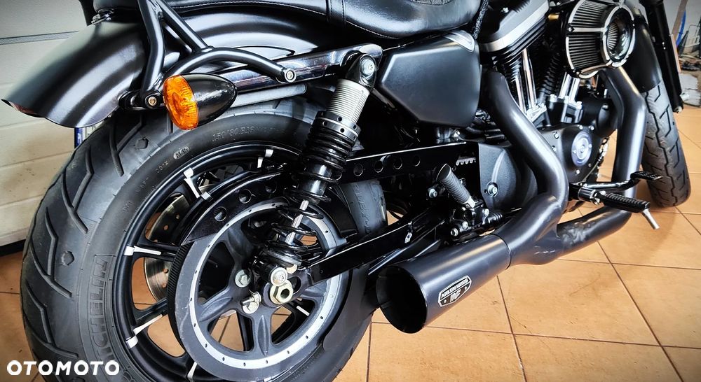 Harley-Davidson Sportster Iron 883 - 23