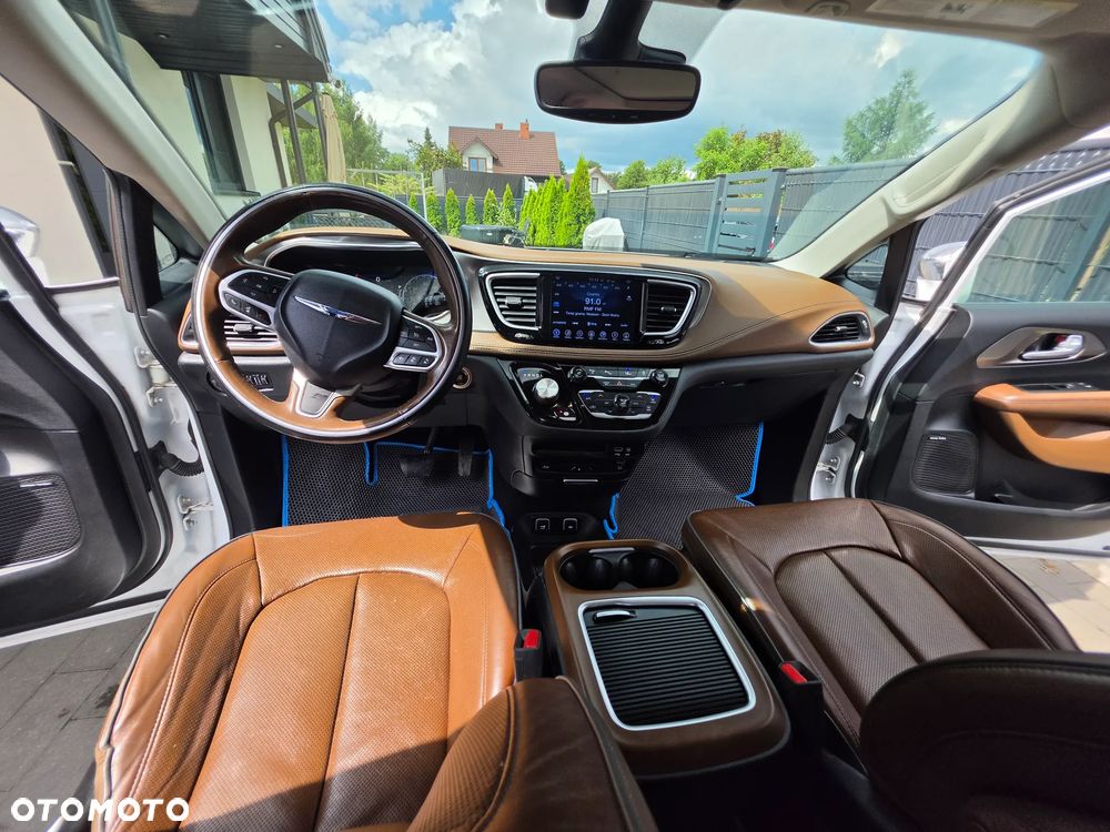 Chrysler Pacifica - 13