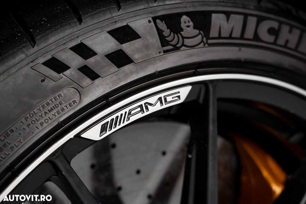 Mercedes-Benz AMG GT R - 27