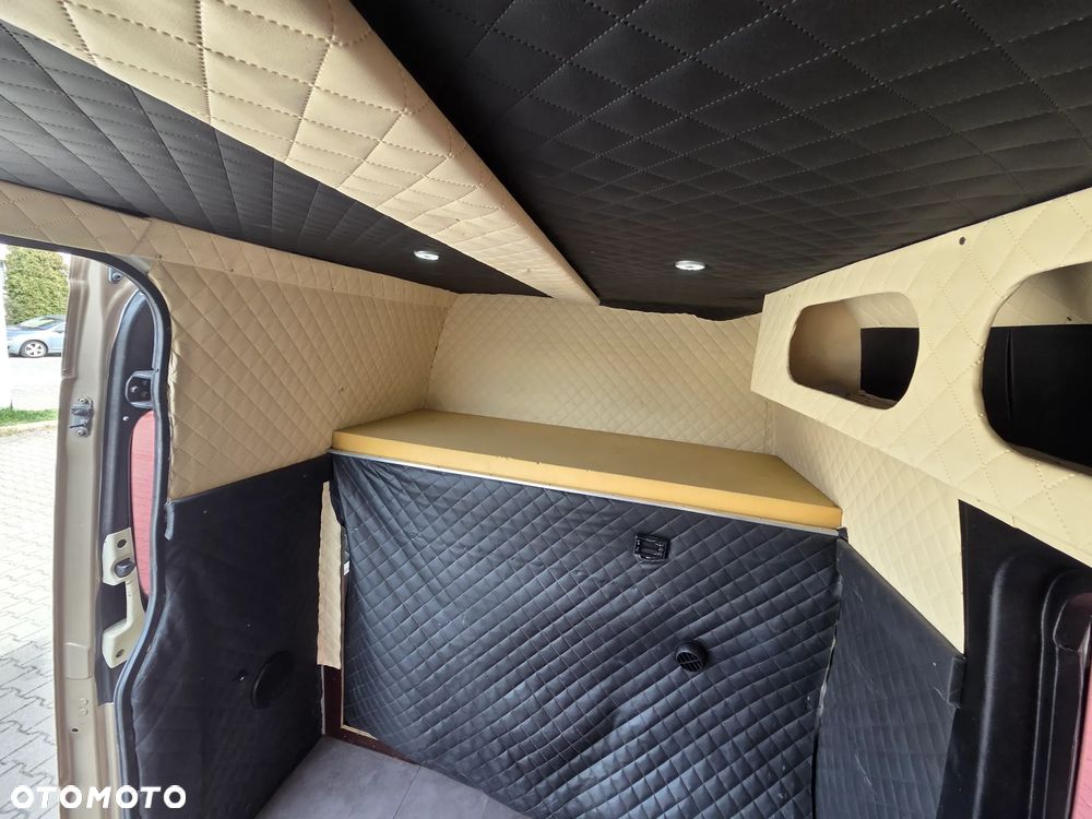 Mercedes-Benz Sprinter - 31