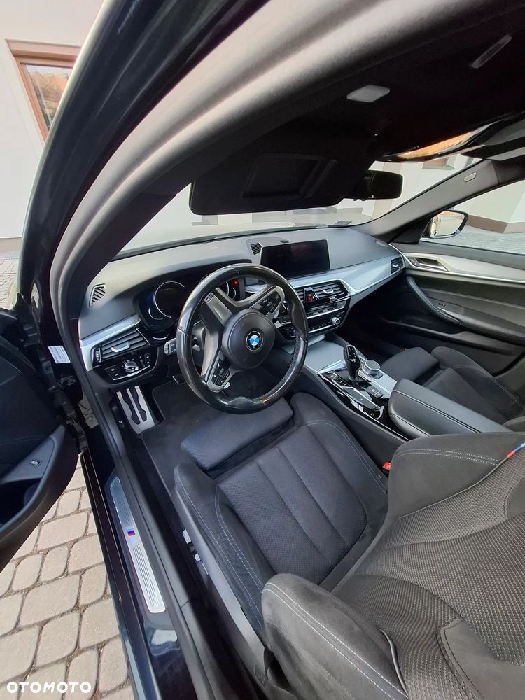 BMW Seria 5 520d xDrive - 6
