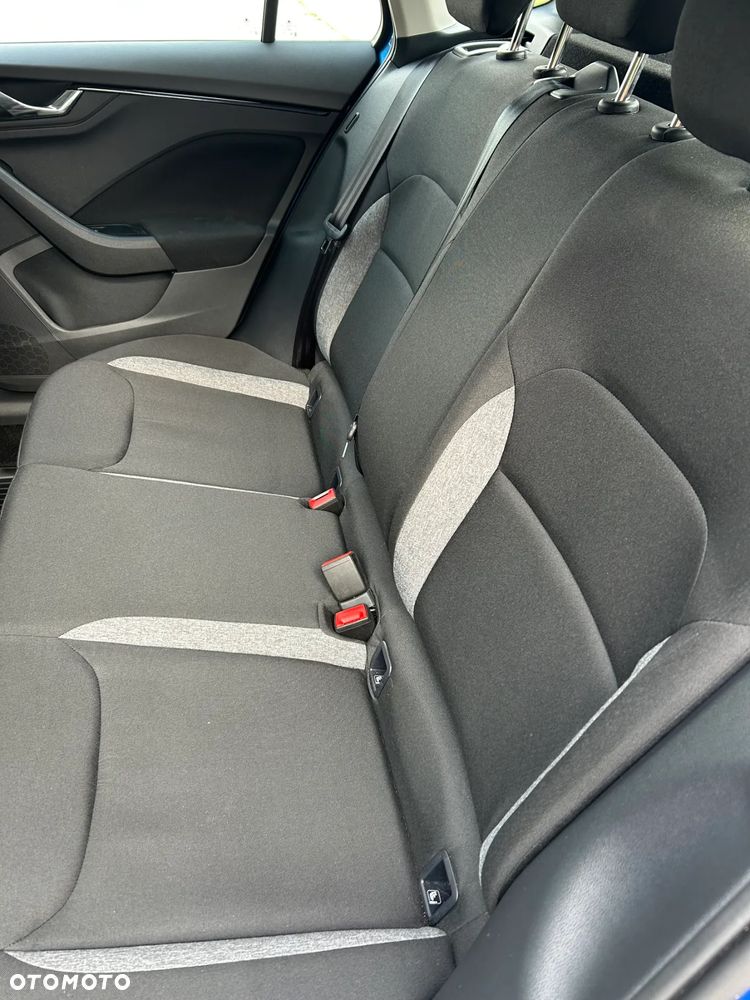 Skoda Kamiq 1.0 TSI Essence - 8