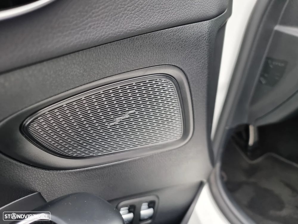 Mercedes-Benz C 300 e T 9G-TRONIC AMG Line - 13