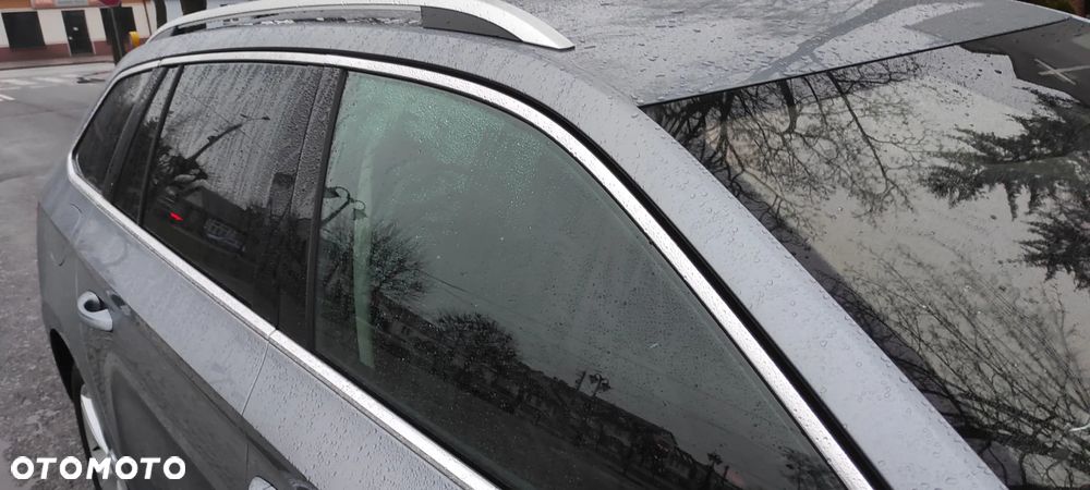 Skoda Superb 2.0 TDI 4x4 DSG SportLine - 32