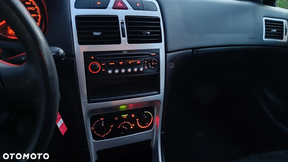 Peugeot 307 HDi Break 110 Premium - 24